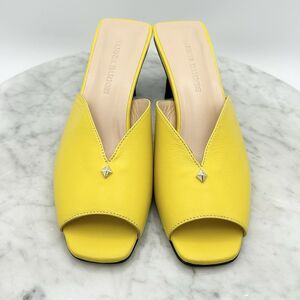 Tianna Barnes Mule Heels Bright Yellow NWOB US Women’s Size 5-5.5